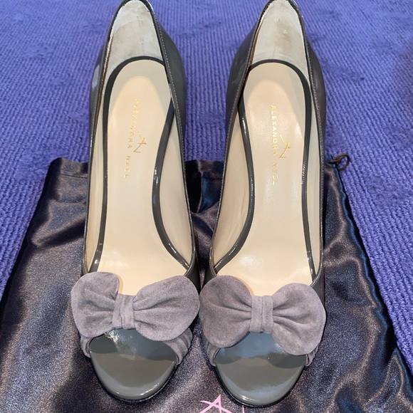 🆕 Alexandra Neel Gray Patent Leather Pumps‼️ - Picture 5 of 10